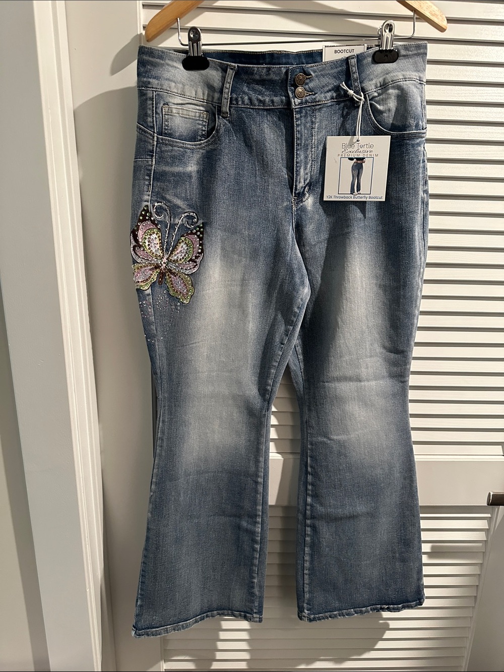 NWT Blue Turtle Curvy Fit and Butt Lift Five Pocket Jeans with Bootcut Legs.